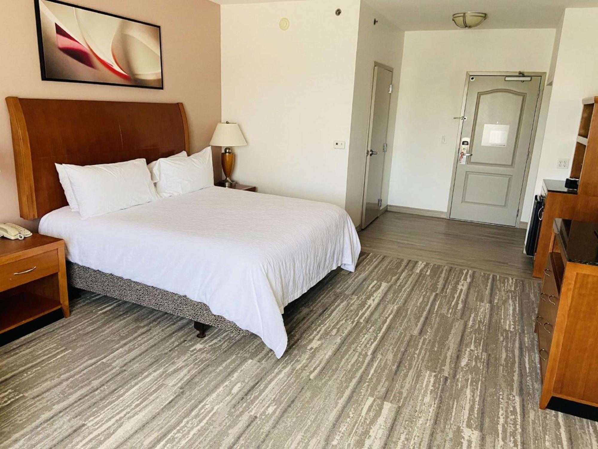 Corner King Room,1282760242:JPEG