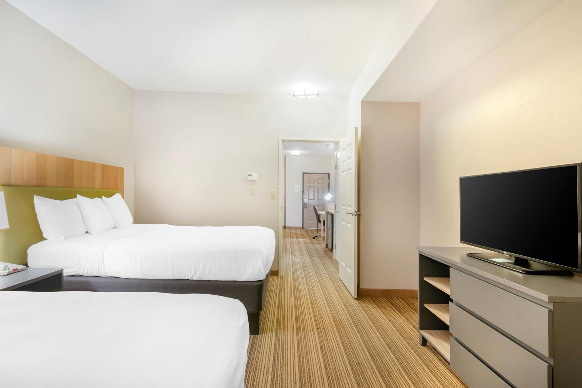 One-Bedroom Suite Two Queen Beds Non-Smoking